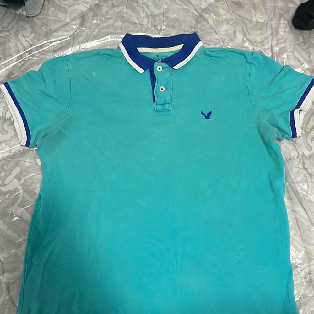 Medium American Eagle shirt